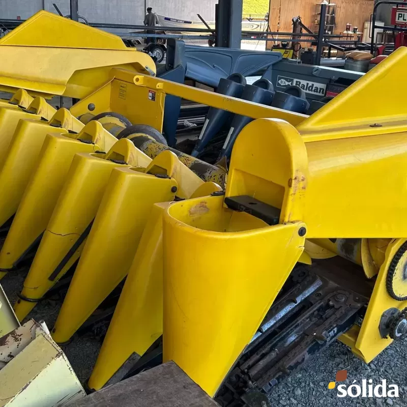 Plataforma de milho New Holland Ano 2010