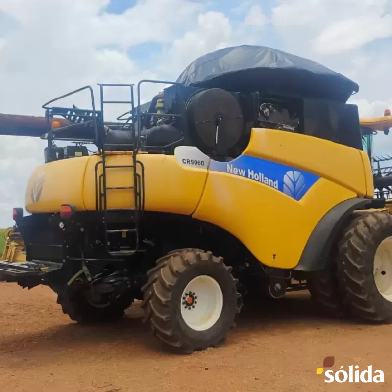 Colheitadeira New Holland CR 9060 Ano 2016