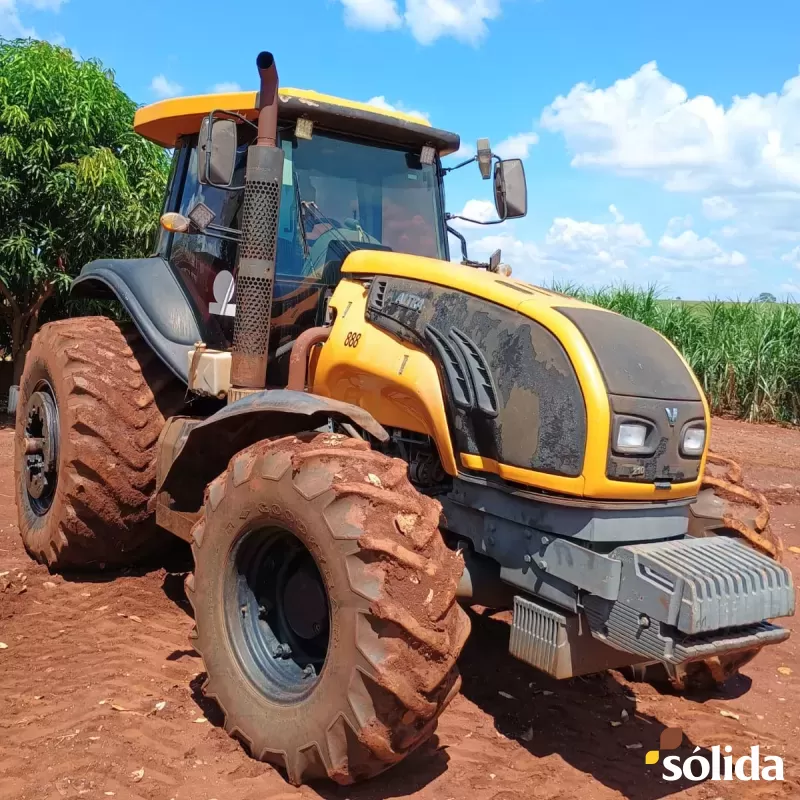 Trator Valtra BT210 Ano 2013