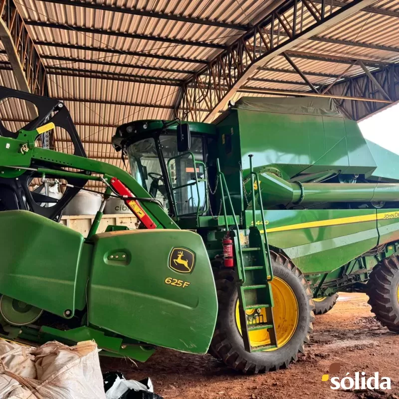 Colheitadeira John Deere S440 Ano 2024