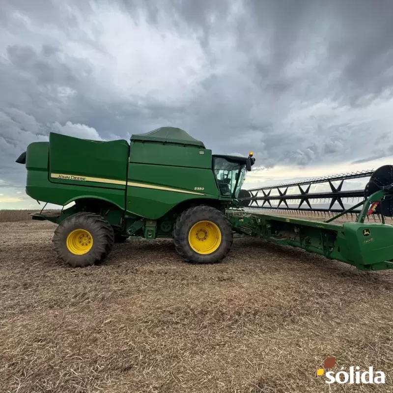 Colheitadeira John Deere S550 4x4 Ano 2022